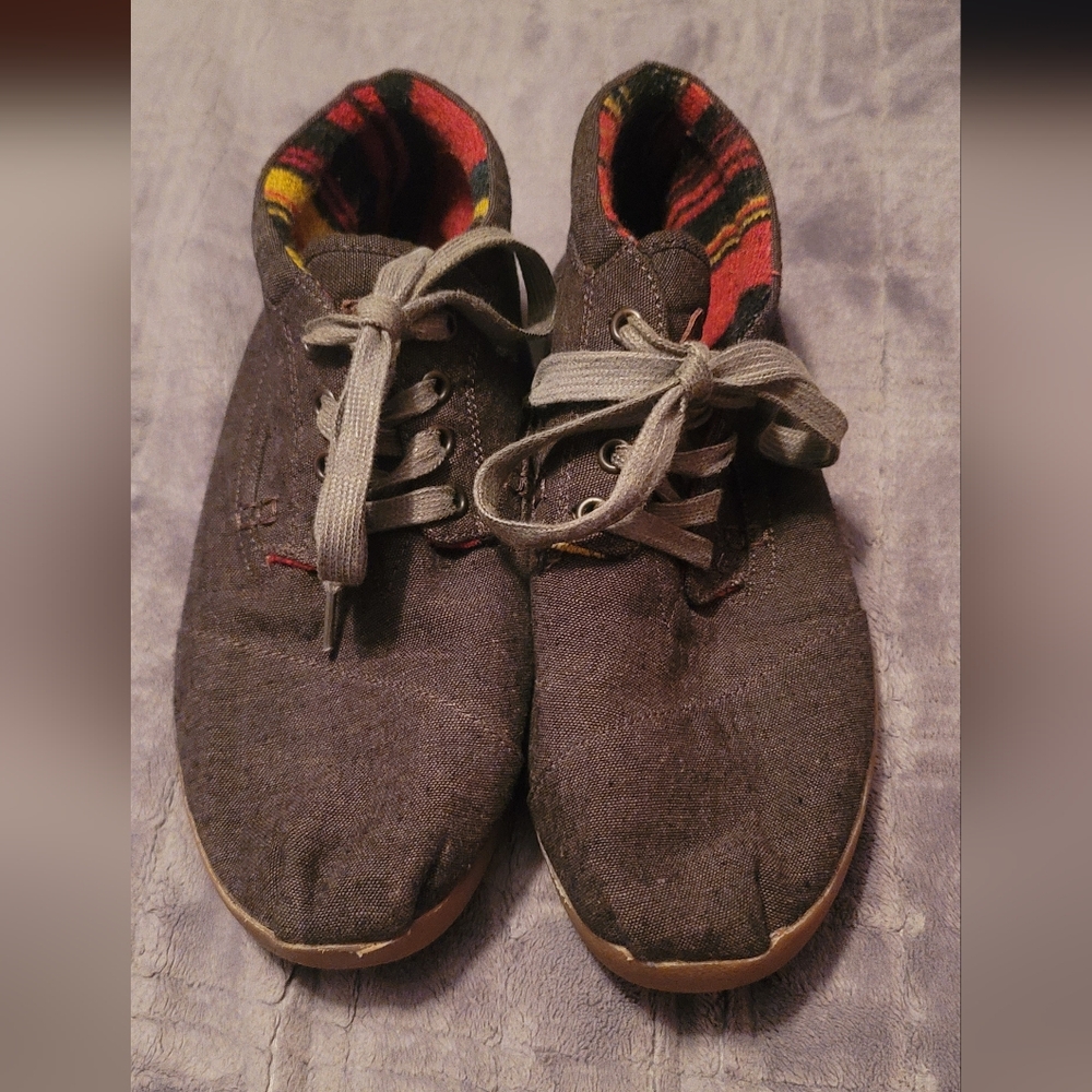Gray Casual Lace-Up Shoes
